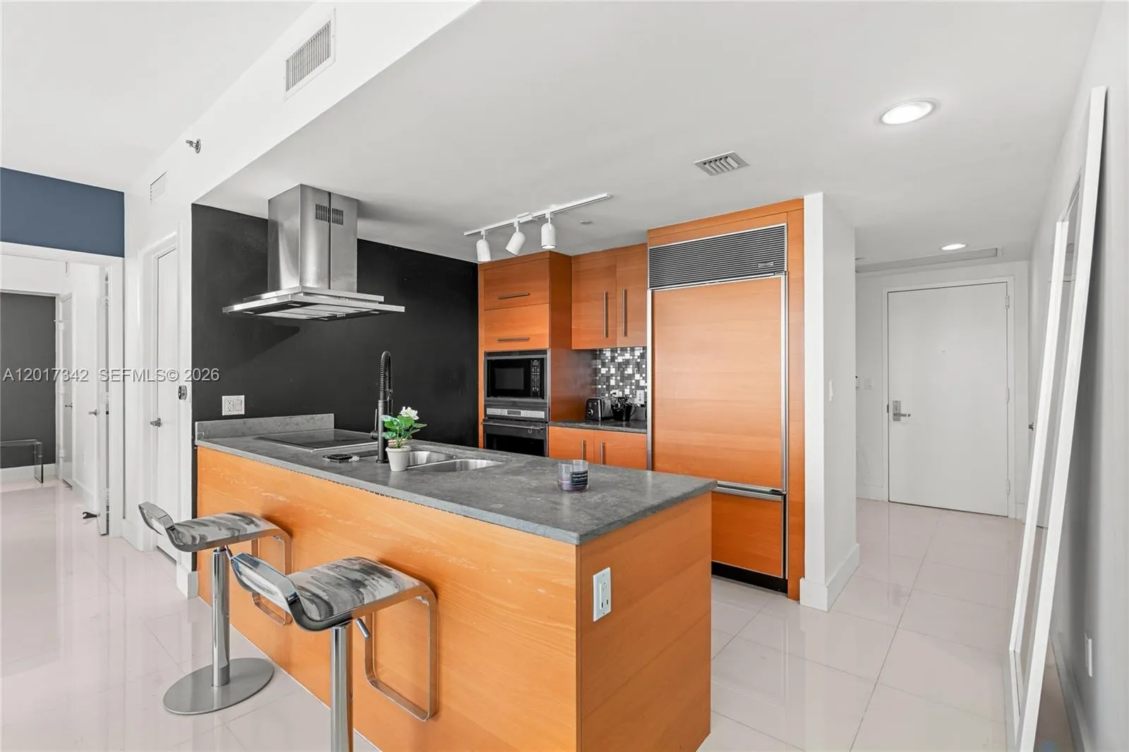 495 Brickell Ave # 1704, Miami FL 33131