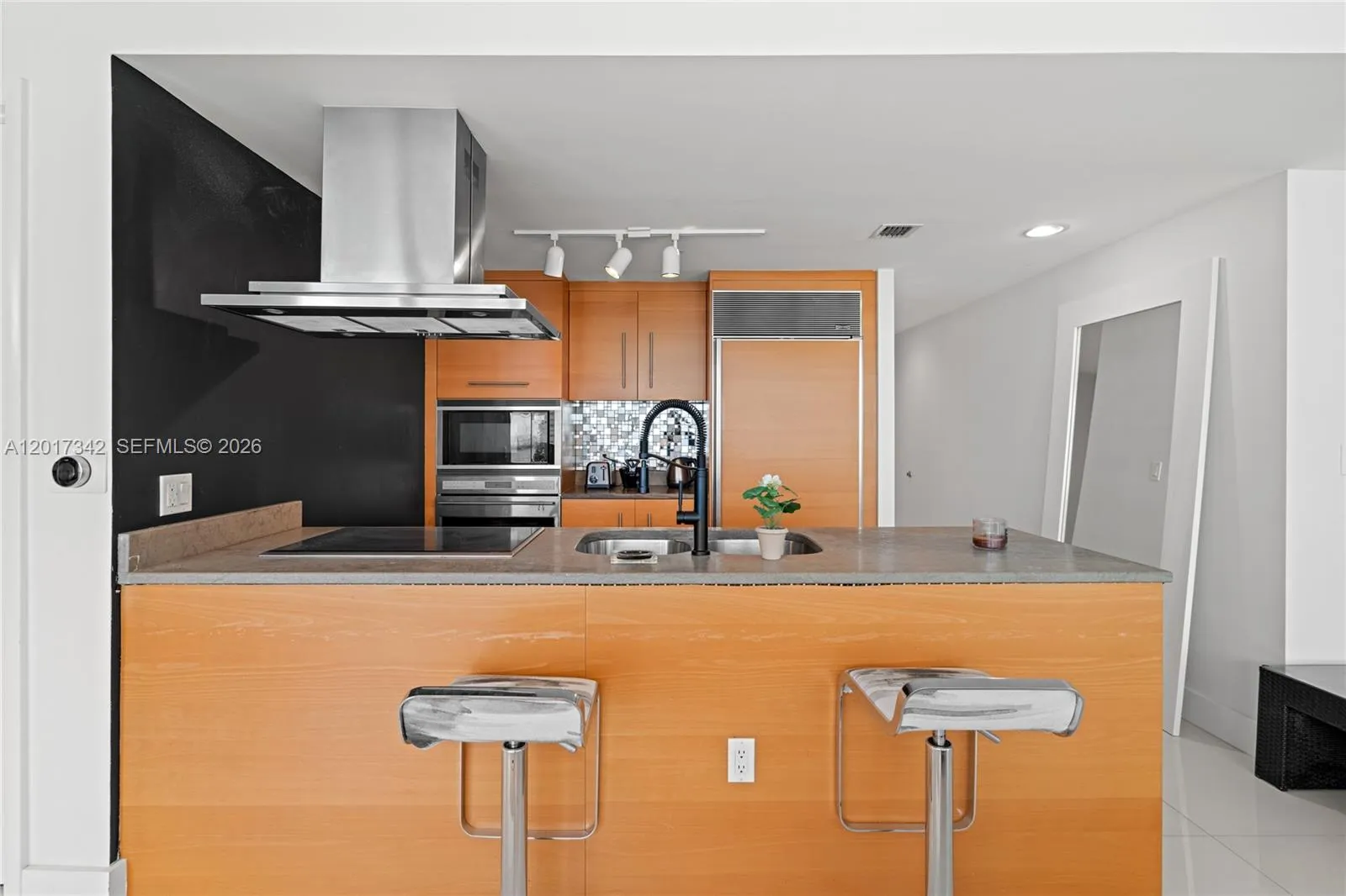 495 Brickell Ave # 1704, Miami FL 33131