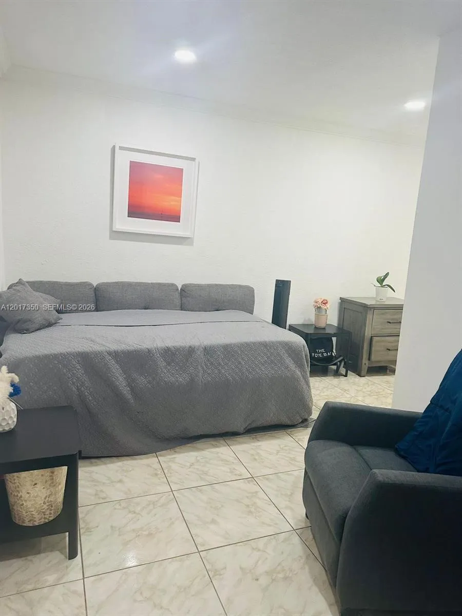 3800 SW 102nd Ave # 206, Miami FL 33165