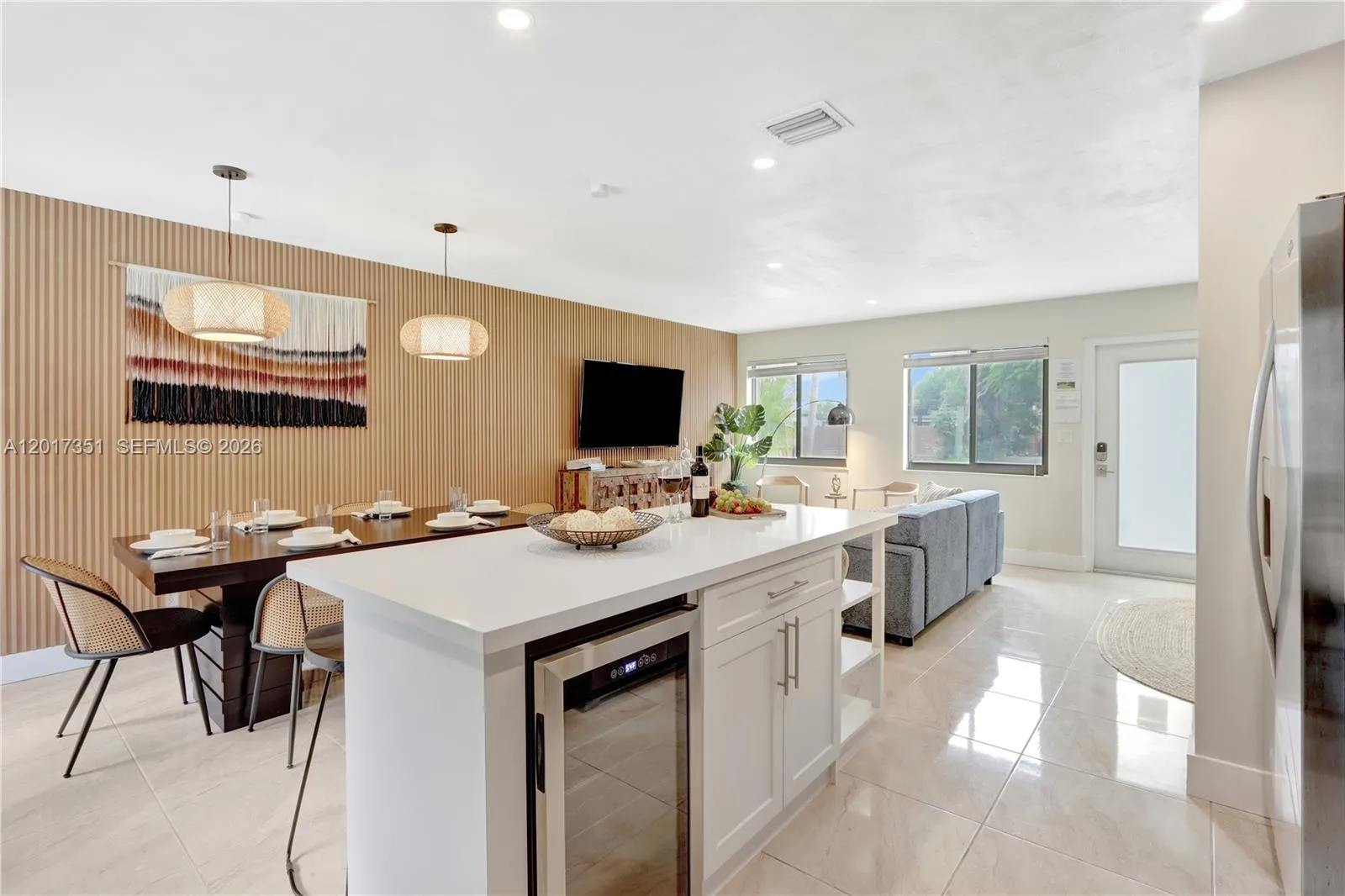 1737 NE 7th Ter, Fort Lauderdale FL 33305