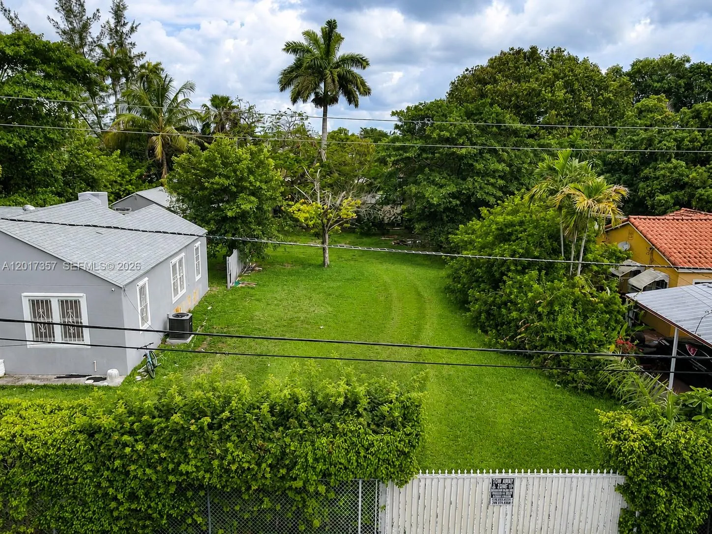 26TH ST, Miami FL 33142