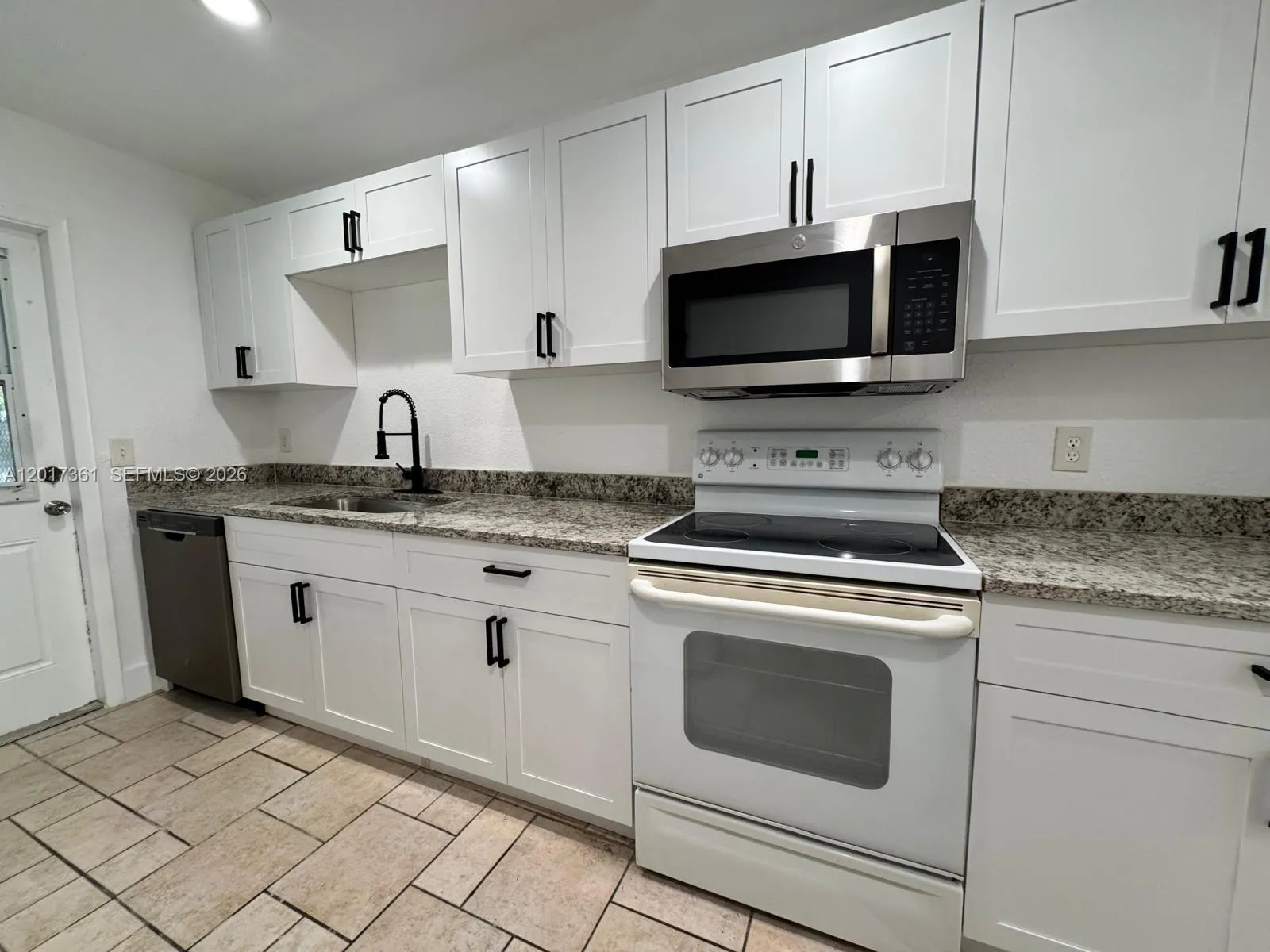 725 NorthLake Blvd # 4, Other City - In The State Of Florida FL 32701