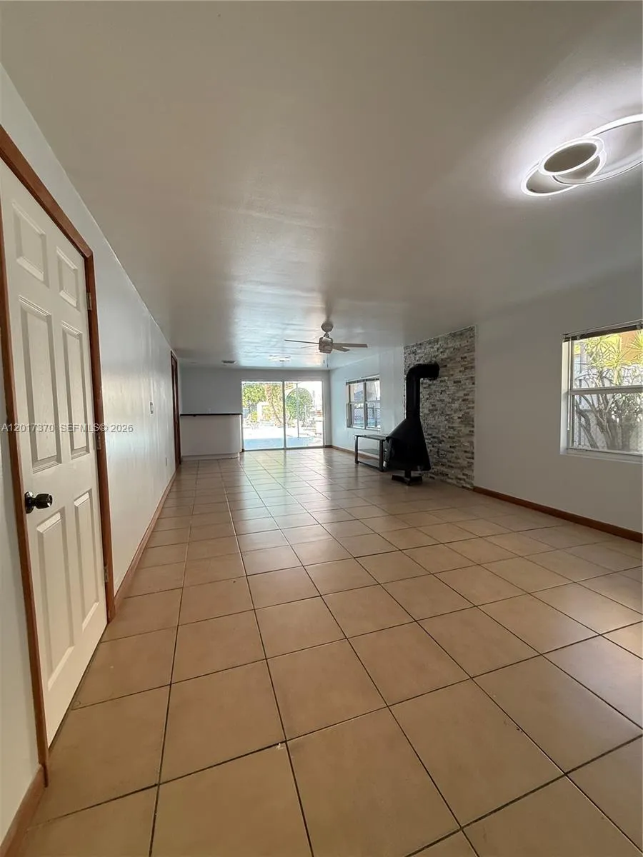 2232 SW 5th St, Miami FL 33135