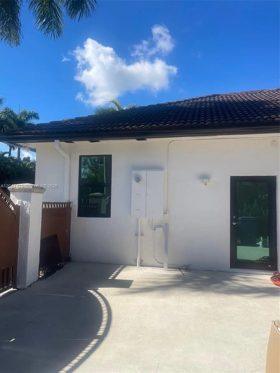 8775 SW 164th St # 1, Palmetto Bay FL 33157