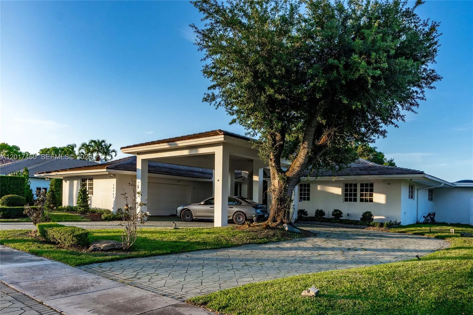 15761 Turnberry Dr, Miami Lakes FL 33014