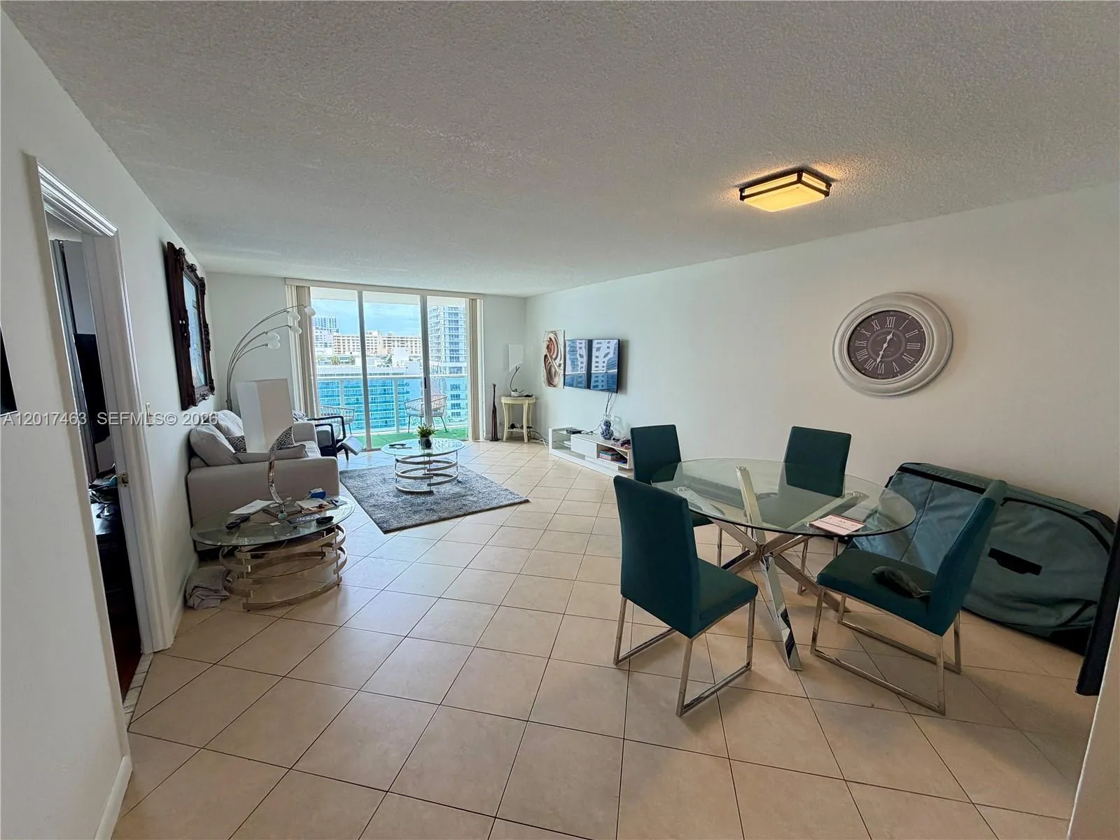 1 bedroom 1 bath for sale at 3800 S Ocean Dr # 1208, Hollywood FL 33019
