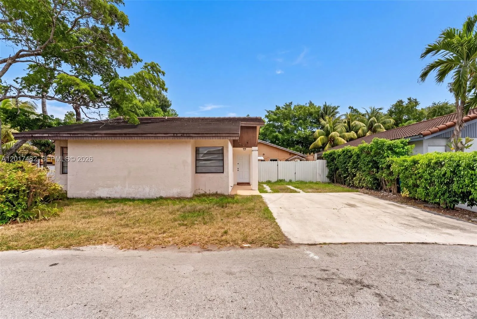 7925 SW 153rd Ct, Miami FL 33193