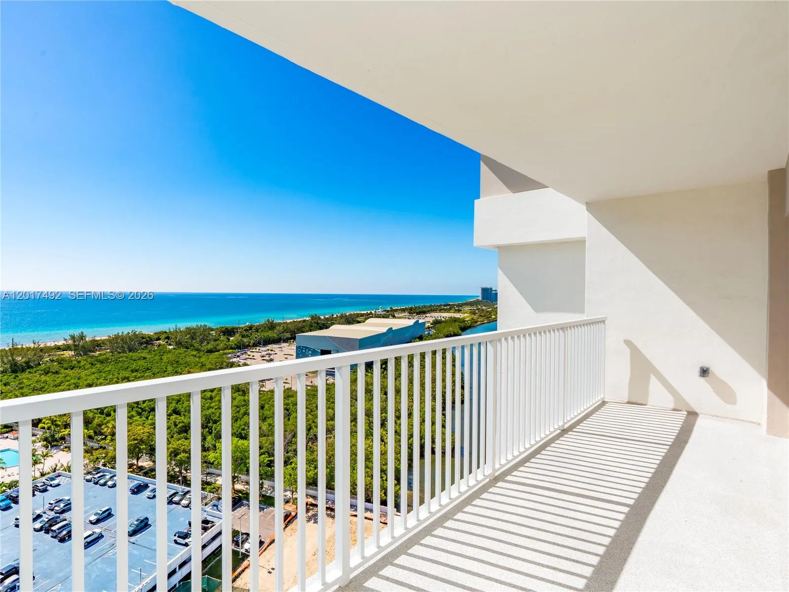 300 Bayview Dr # 2115, Sunny Isles Beach FL 33160