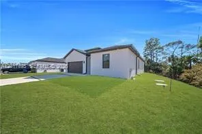 621 GREENBRIAR BLVD, Other City - In The State Of Florida FL 33972