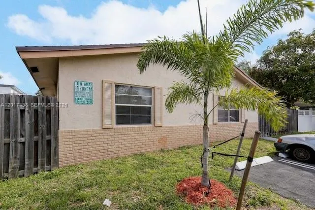 231 SW 8th Ct, Pompano Beach FL 33060