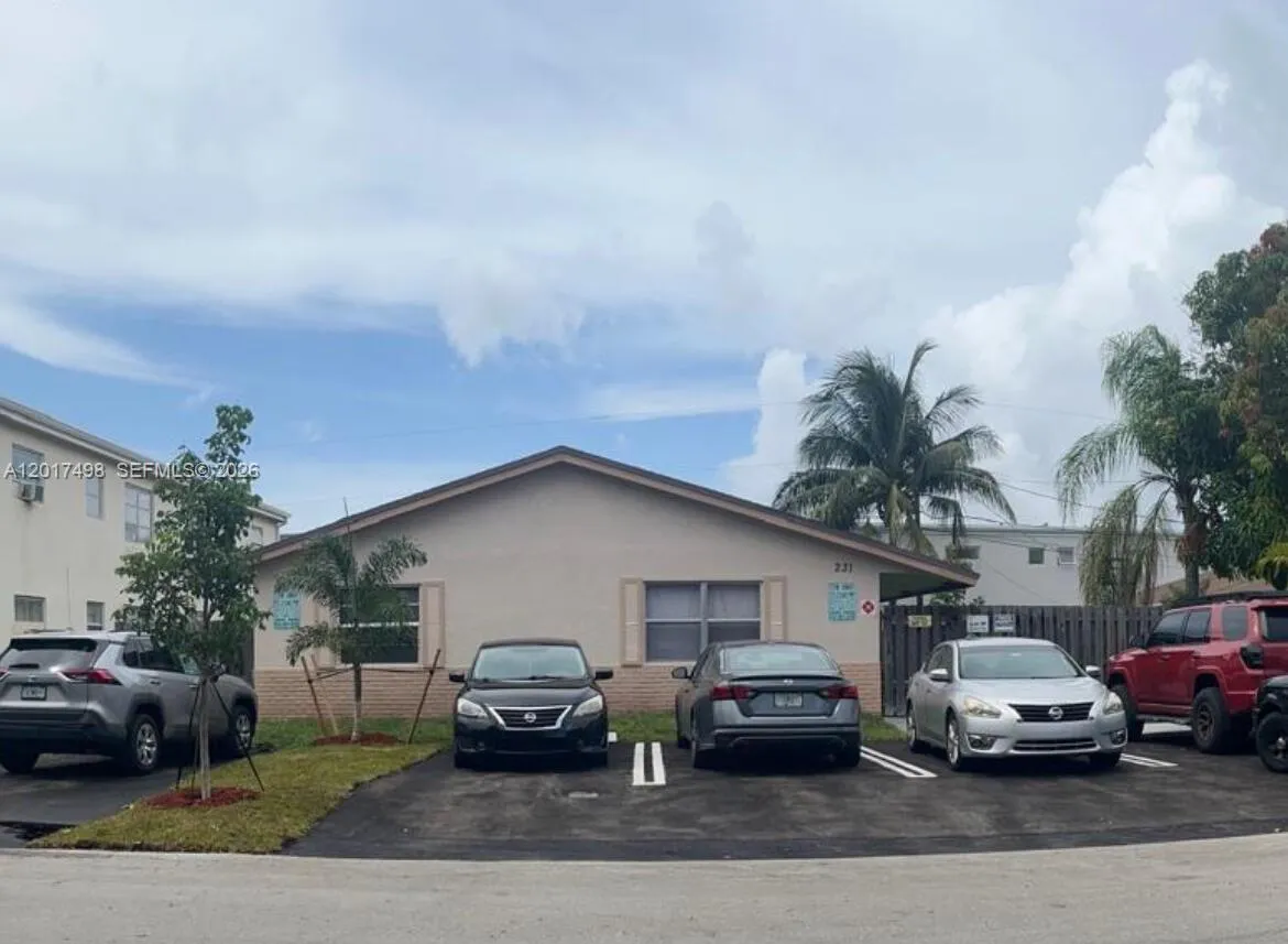 231 SW 8th Ct, Pompano Beach FL 33060