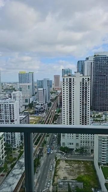79 SW 12th St, Miami FL 33130