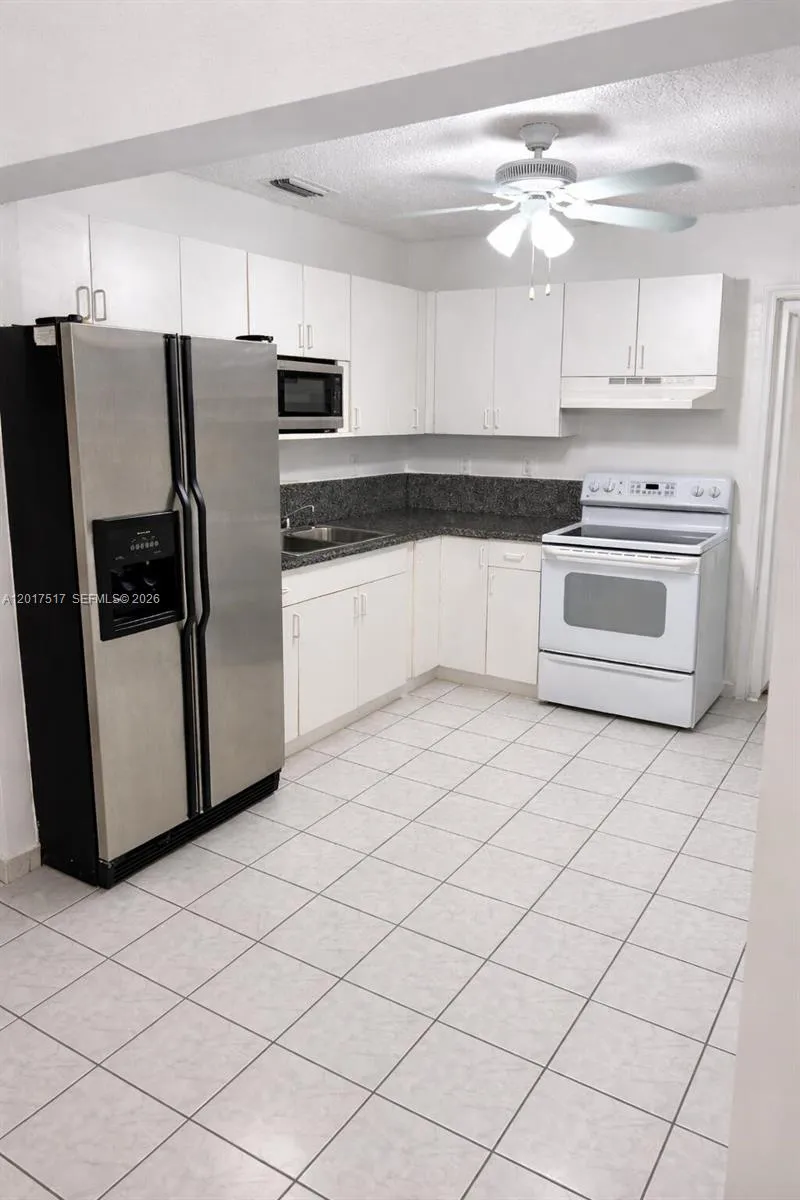 538 E 13th St, Hialeah FL 33010