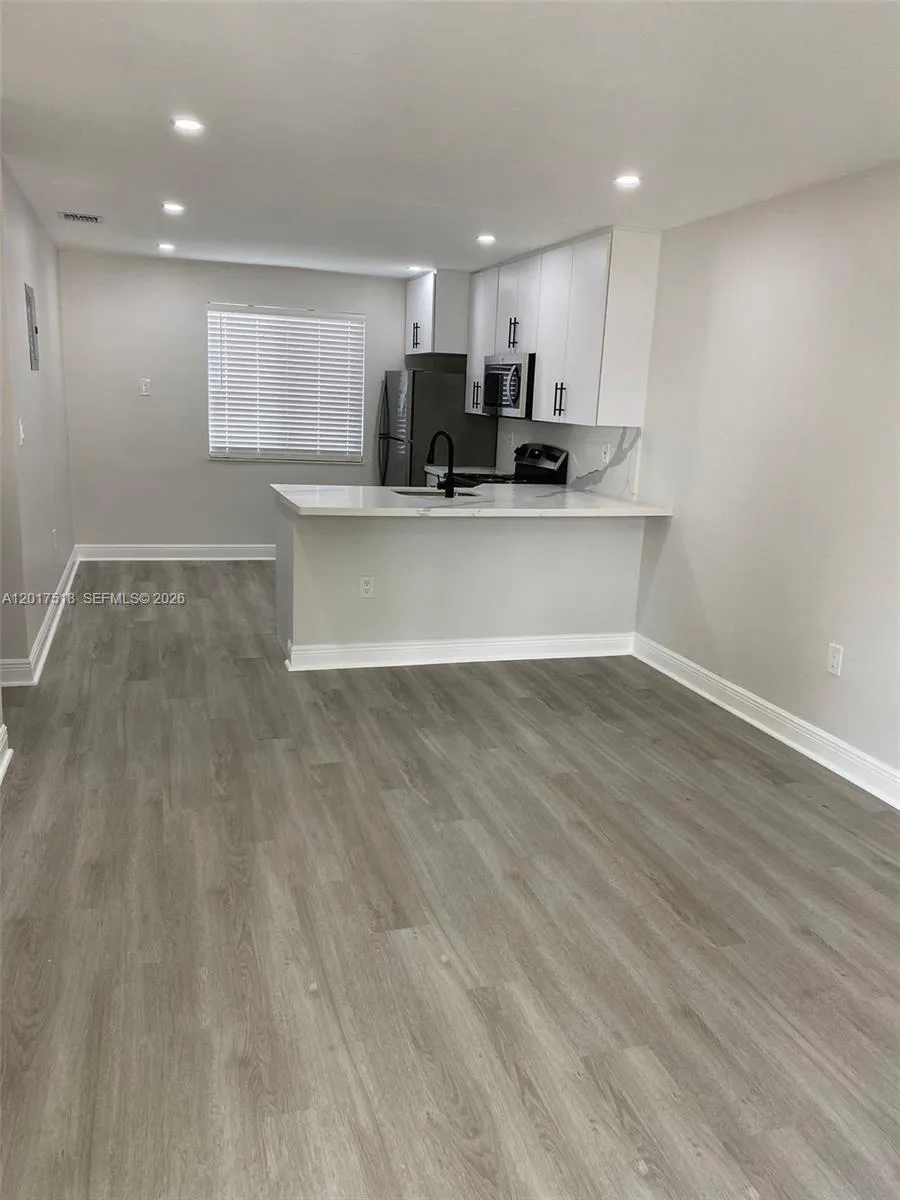 4650 W Flagler St # 3, Miami FL 33134