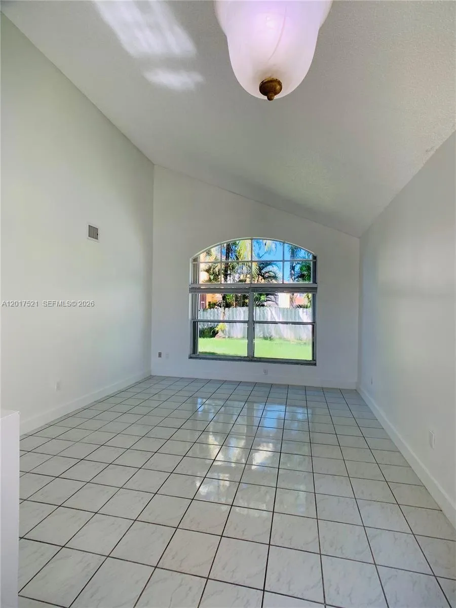 18801 NW 12th St # 18801, Pembroke Pines FL 33029