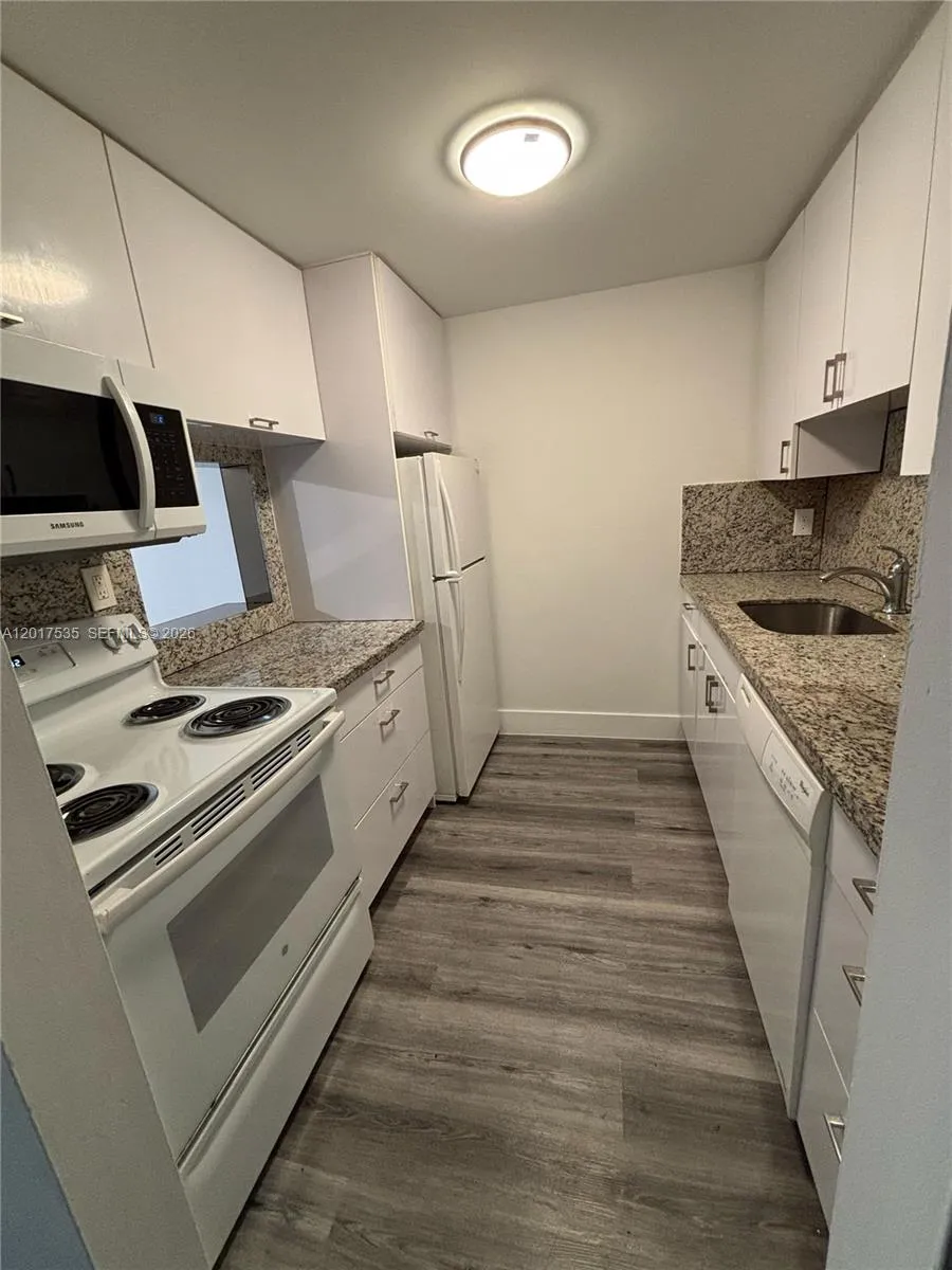 14321 N Kendall Dr # 303F, Miami FL 33186