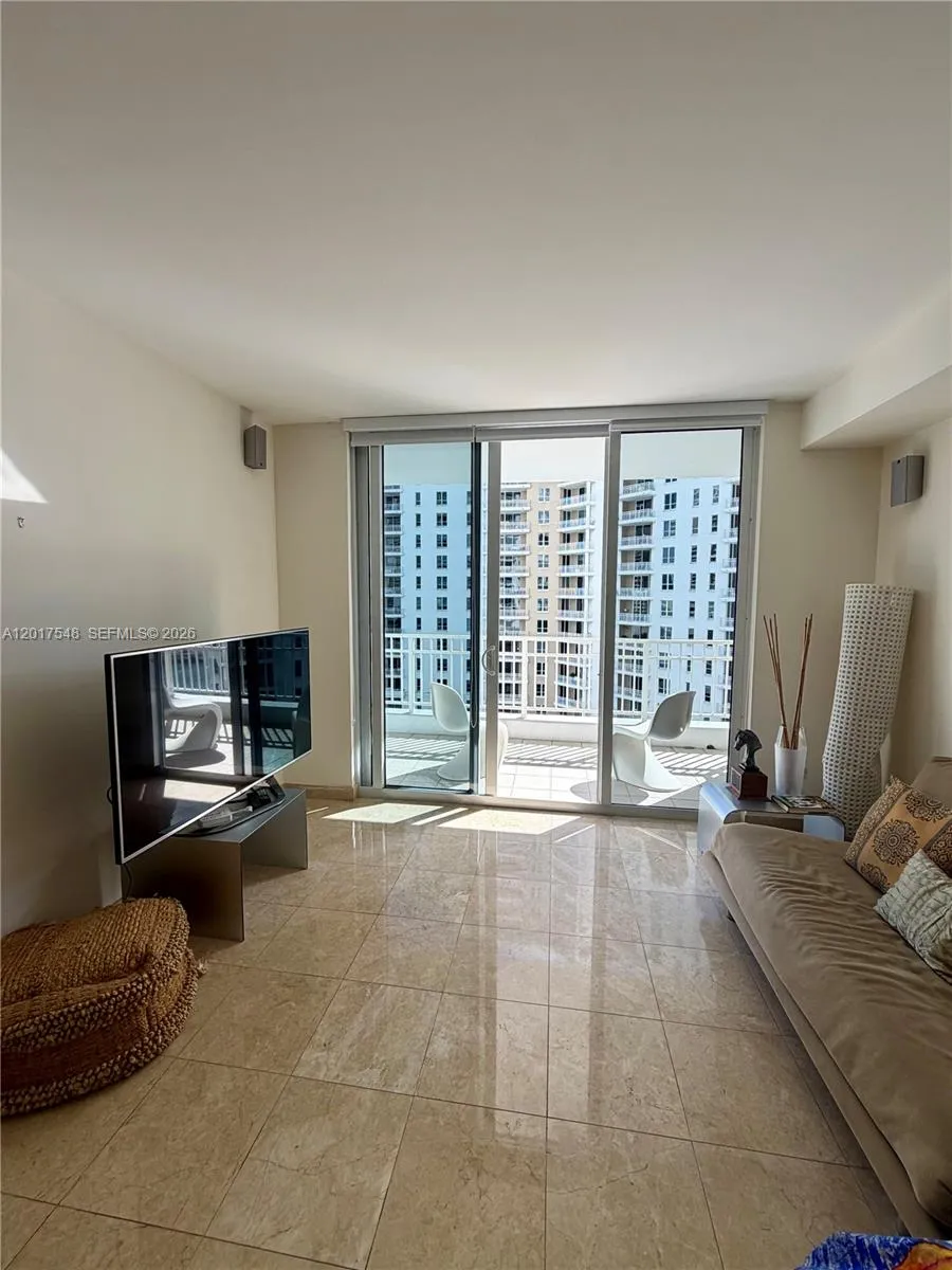 801 Brickell Key Blvd # 1207, Miami FL 33131