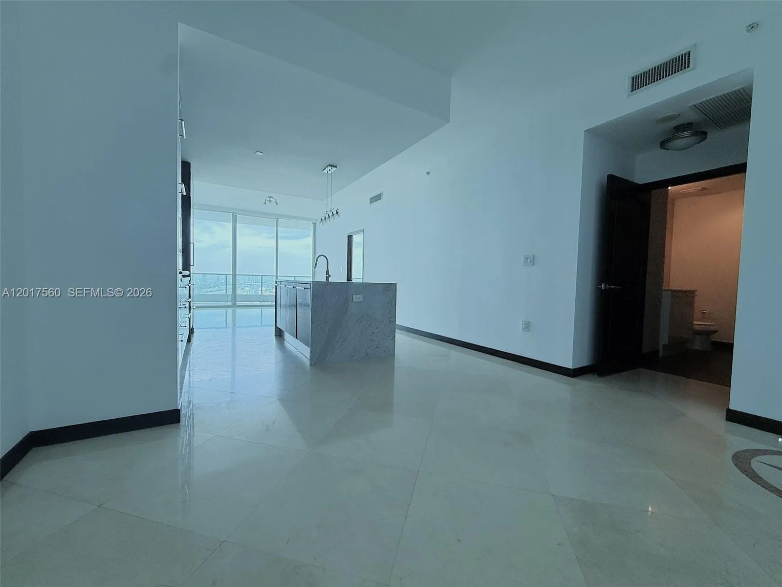 900 Biscayne Blvd # 3803, Miami FL 33132