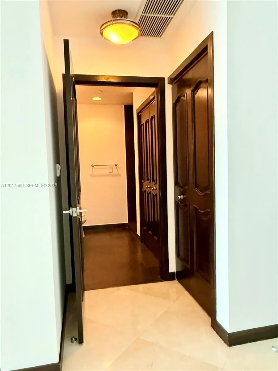 900 Biscayne Blvd # 3803, Miami FL 33132