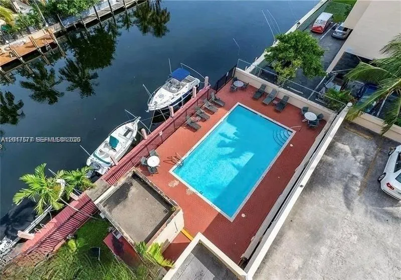 2903 N Miami Beach Blvd # 906, North Miami Beach FL 33160