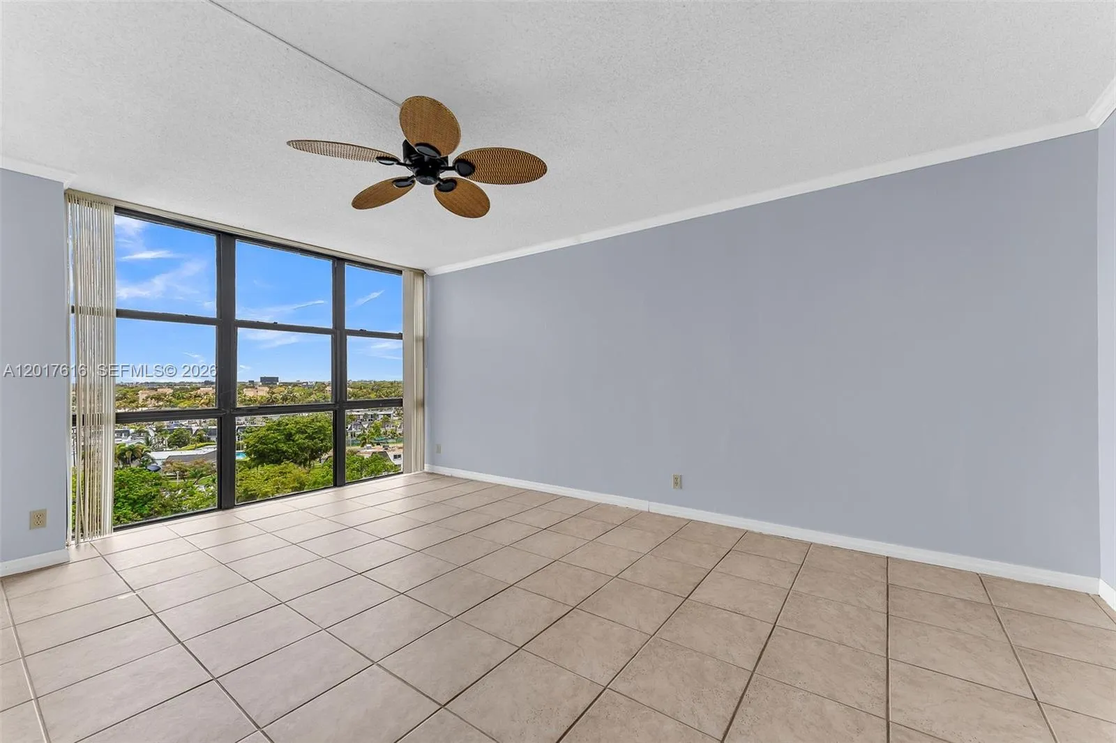 800 Parkview Dr # 1007, Hallandale Beach FL 33009
