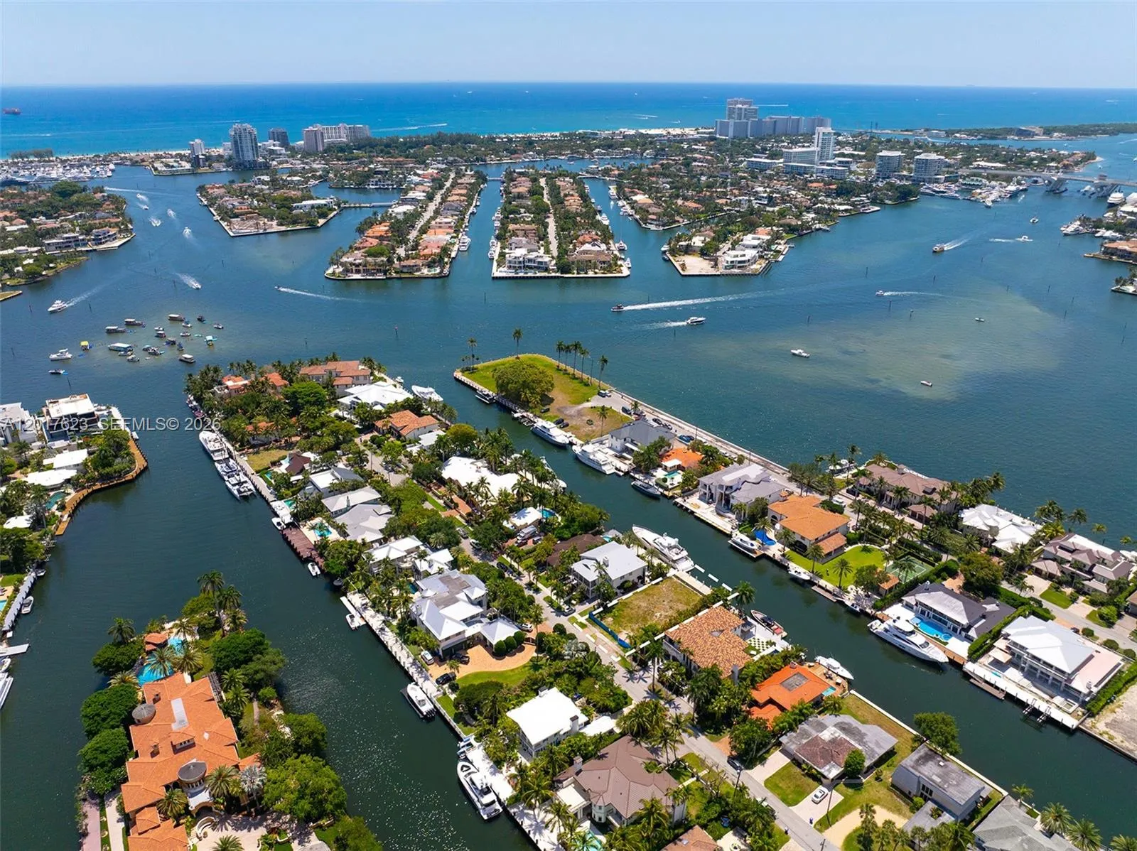 1776 SE 9th St, Fort Lauderdale FL 33316