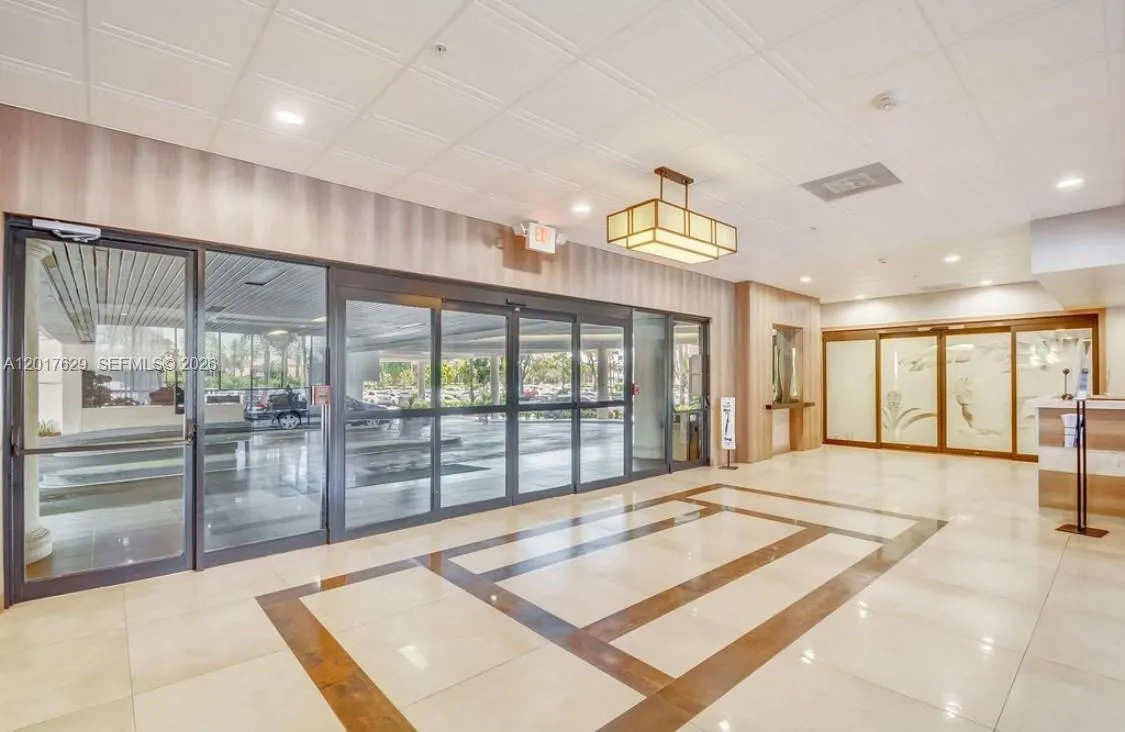3731 N Country Club Dr # 1526, Aventura FL 33180