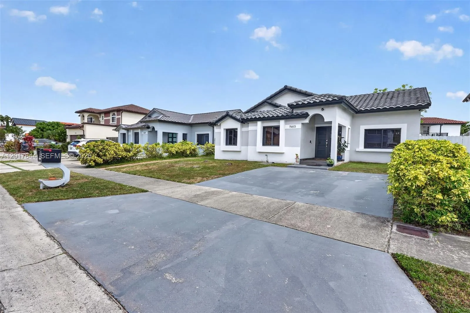 15613 SW 63rd Ter, Miami FL 33193