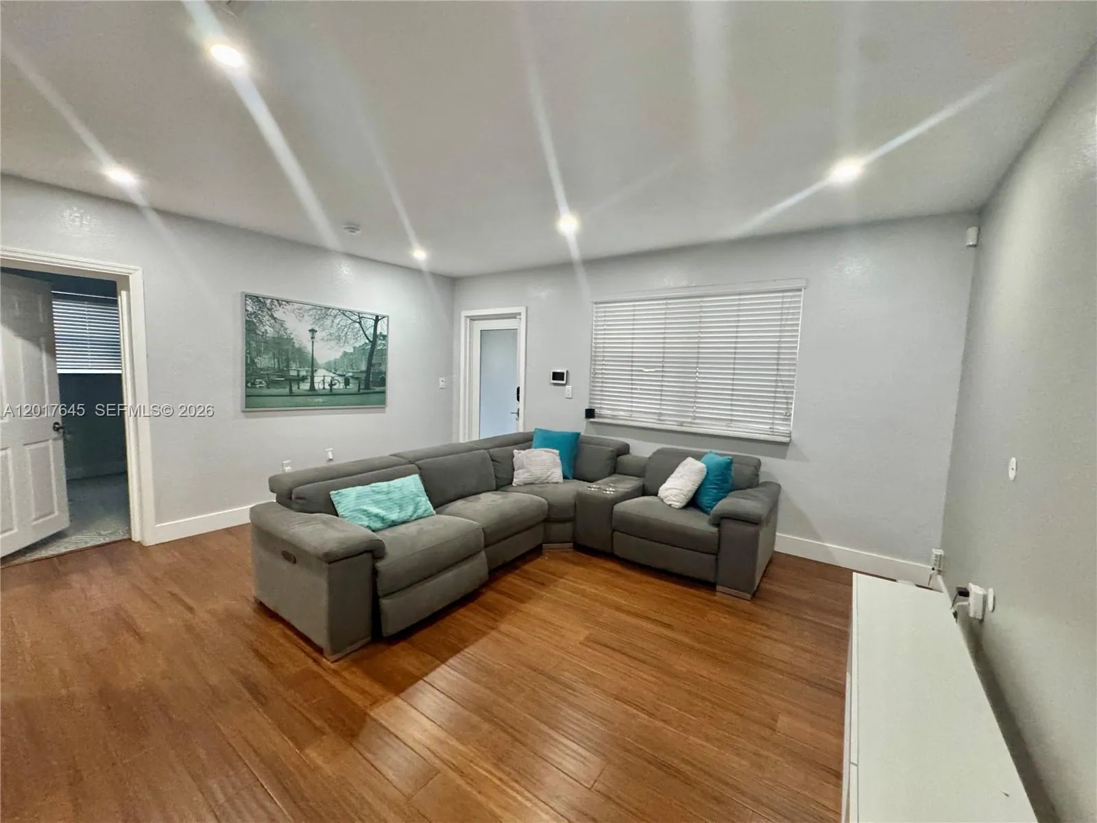3010 N 73rd Ave, Hollywood FL 33024