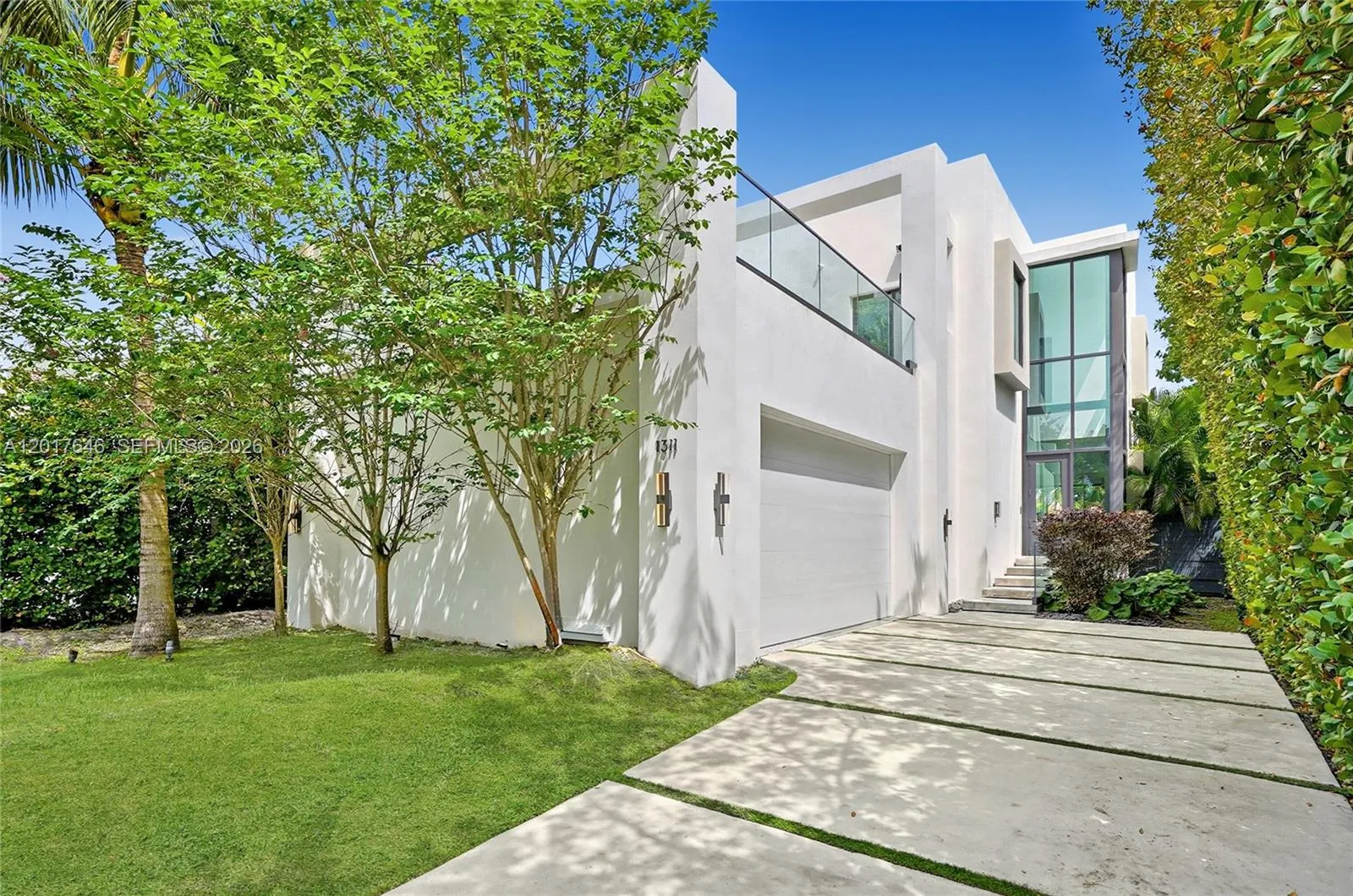 5 bedroom 5 bath for sale at 1311 Bay Dr, Miami Beach FL 33141