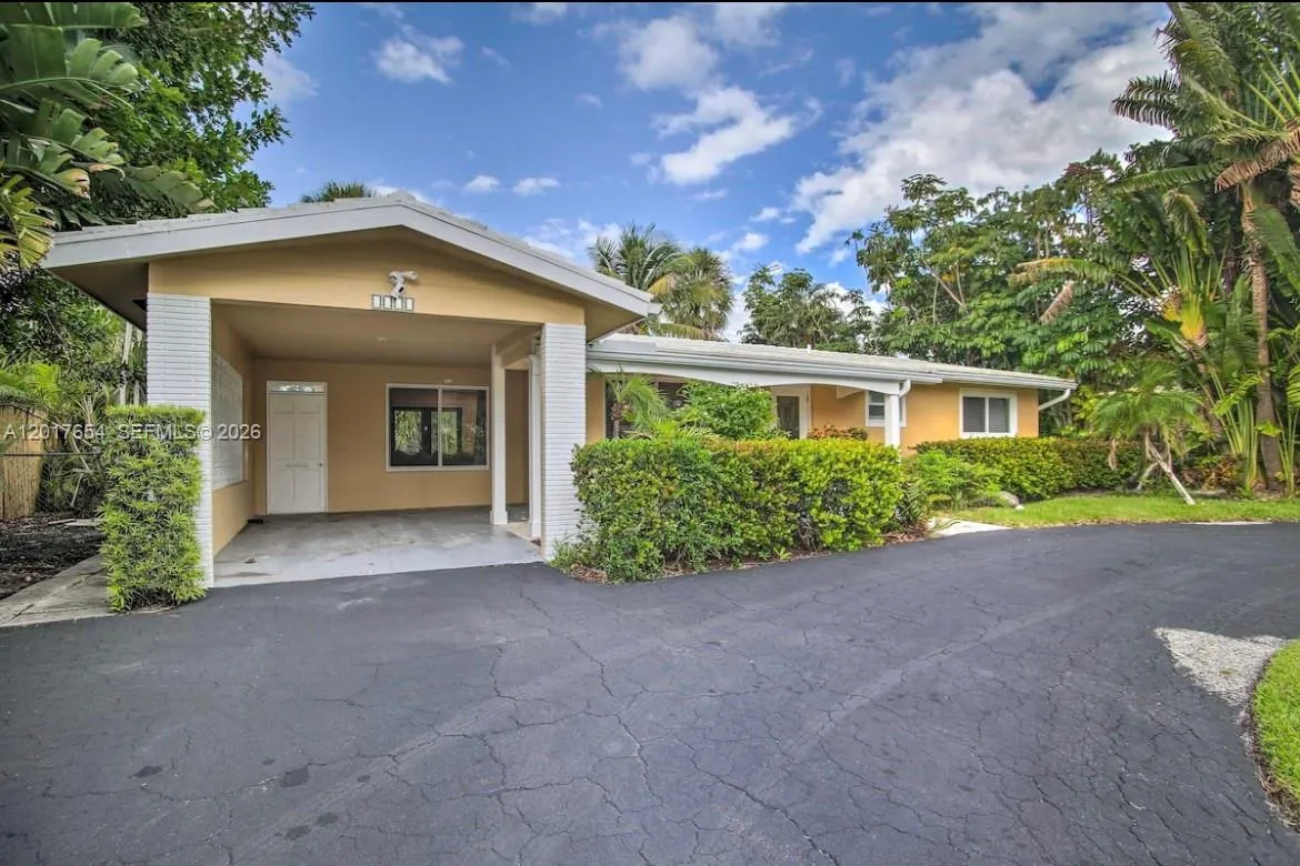 2169 Imperial Point Dr, Fort Lauderdale FL 33308