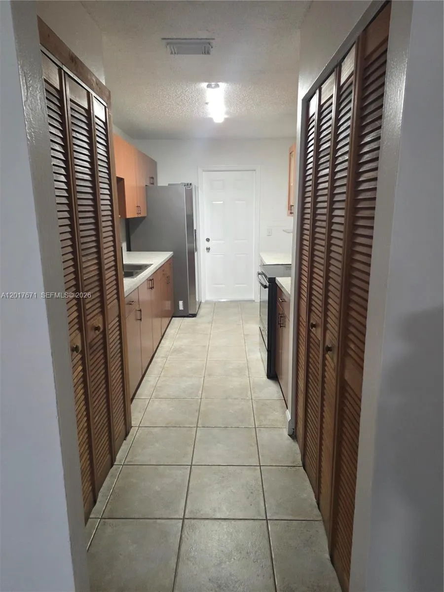 4467 NW 185th St, Miami Gardens FL 33055