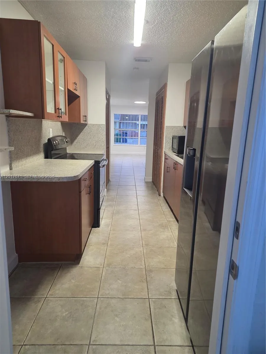 4467 NW 185th St, Miami Gardens FL 33055