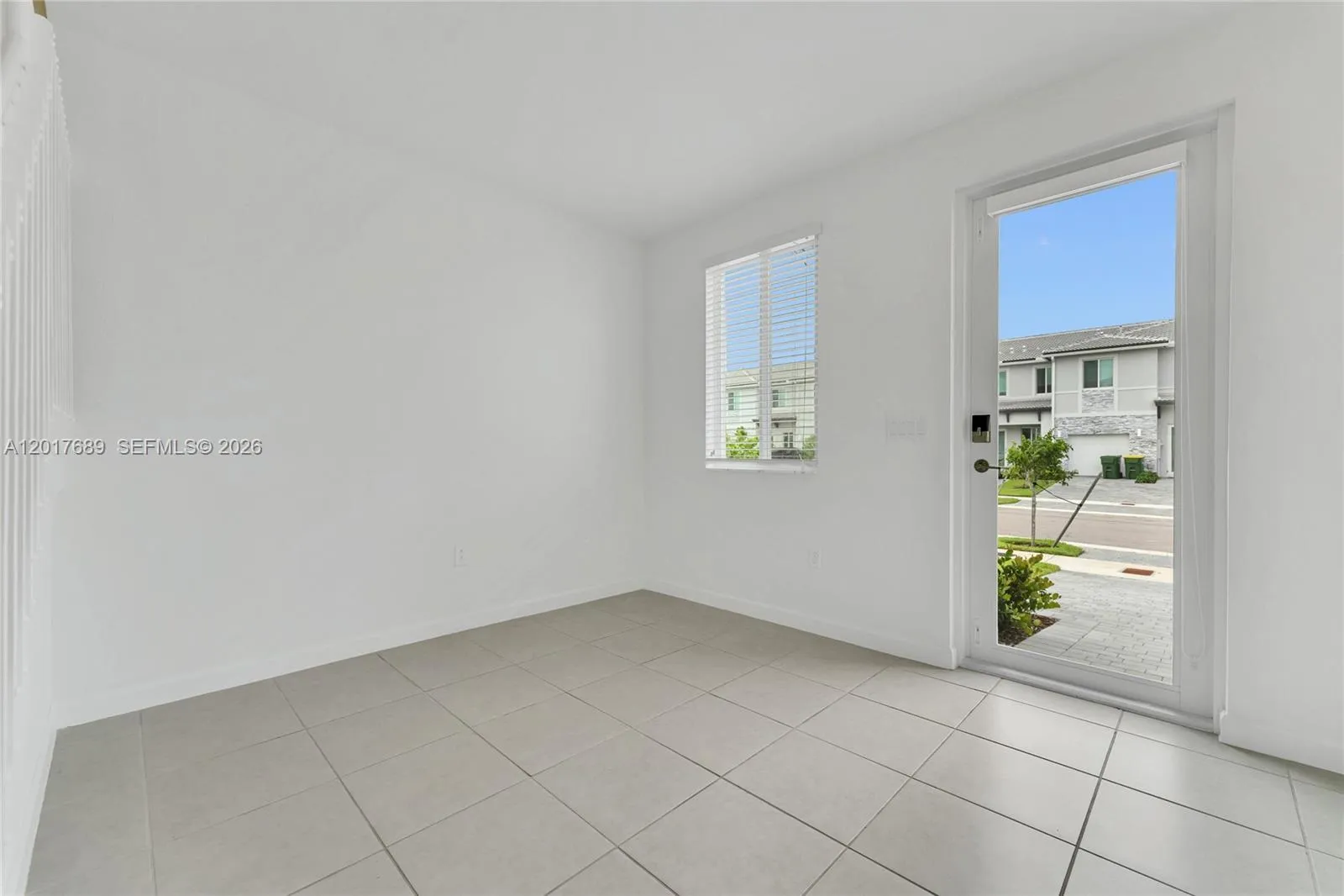 725 SE 14th Ct, Homestead FL 33034
