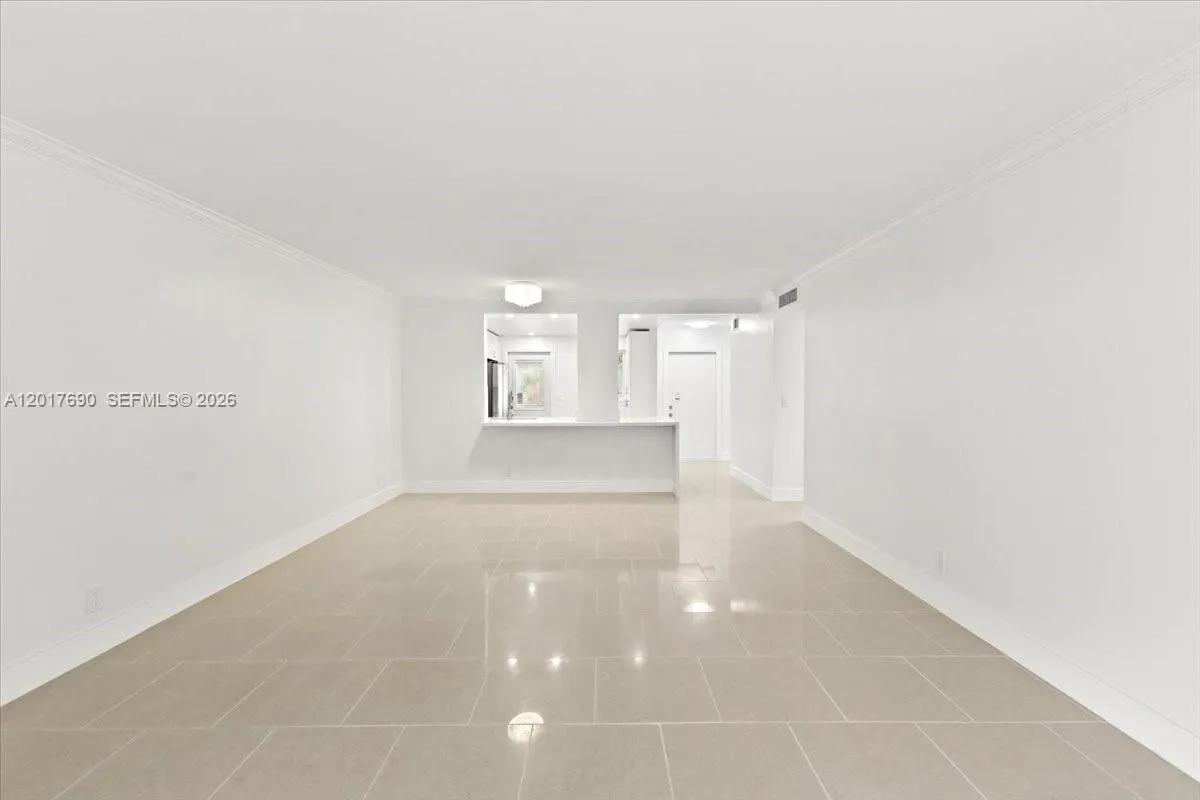 319 NE 14th Ave # 201, Hallandale Beach FL 33009
