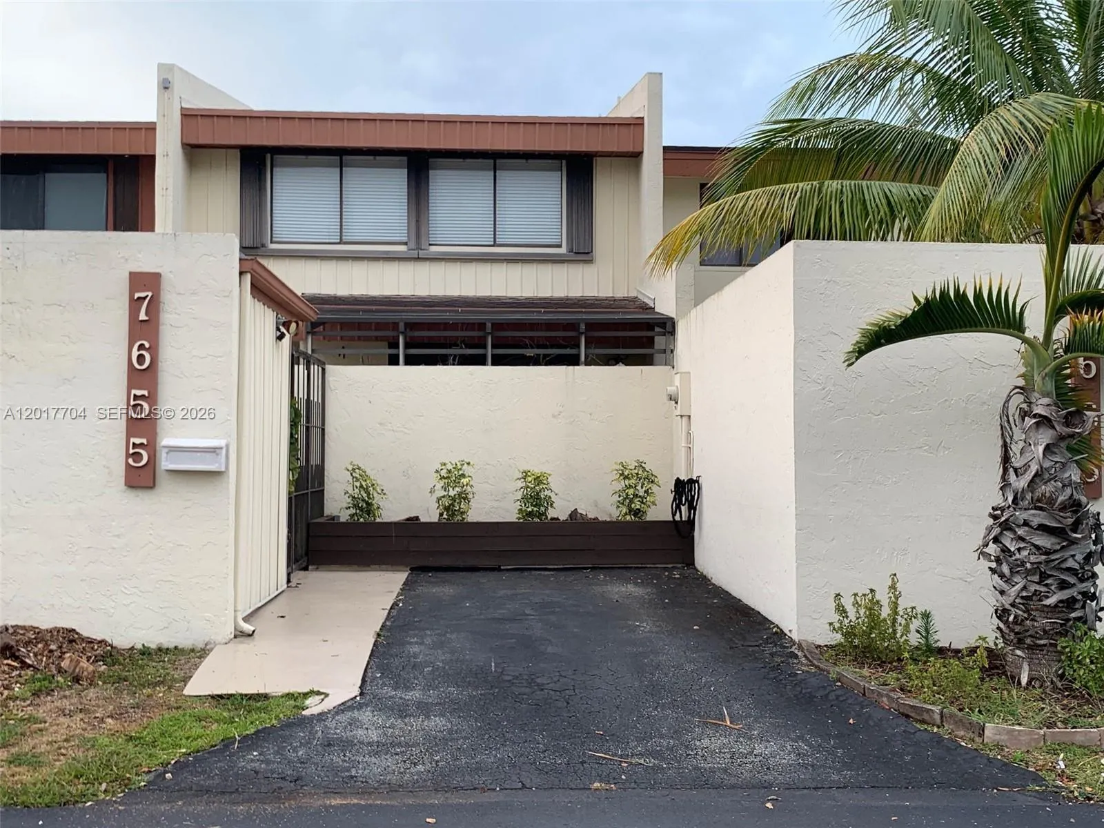 7655 SW 106th Ave, Miami FL 33173