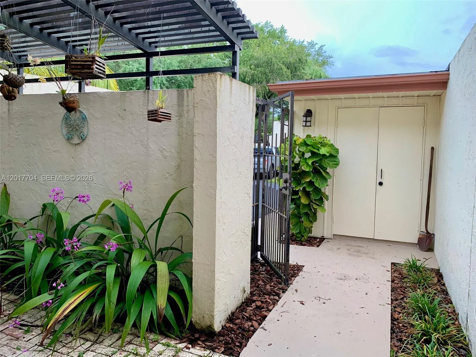 7655 SW 106th Ave, Miami FL 33173