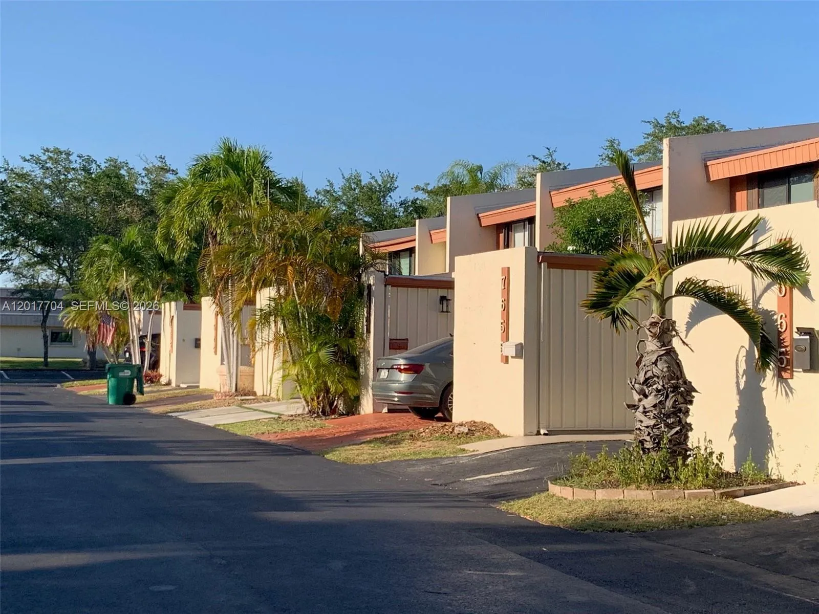 7655 SW 106th Ave, Miami FL 33173