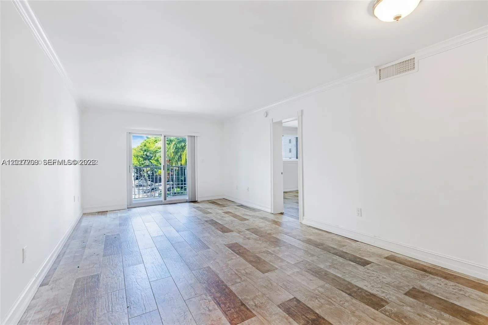 1674 Bay Rd # 302, Miami Beach FL 33139
