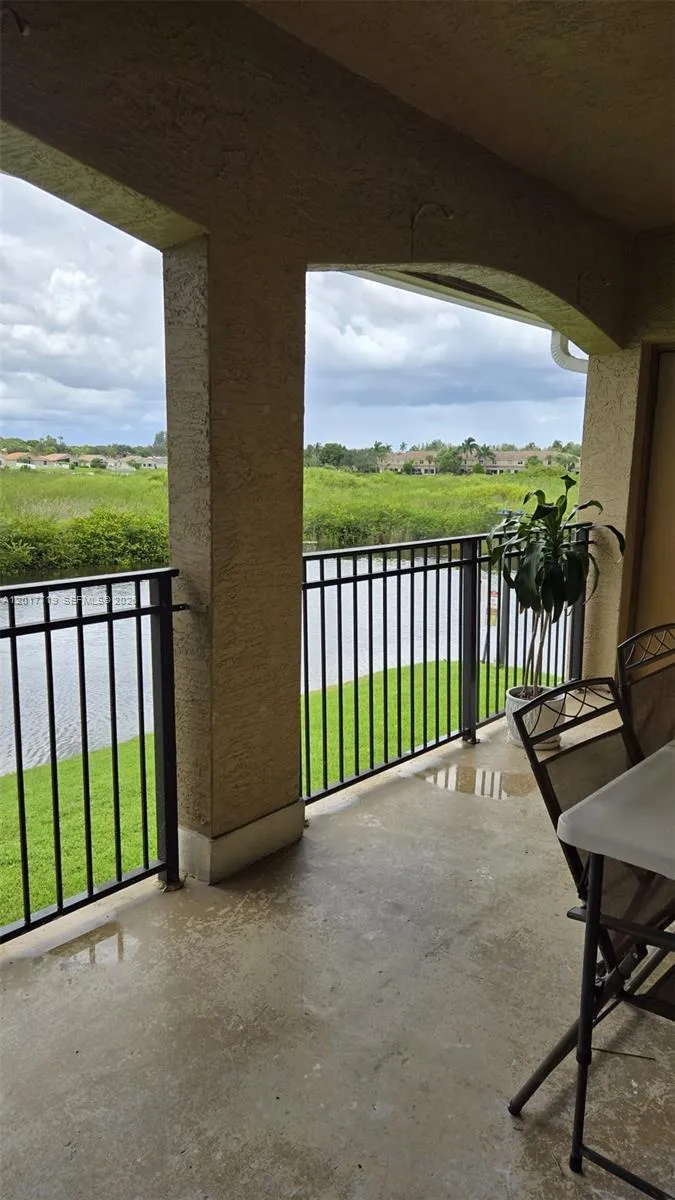 230 SW 117th Ter # 202, Pembroke Pines FL 33025