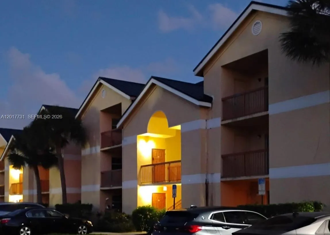 7610 Westwood Dr # 122, Tamarac FL 33321