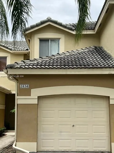 2434 Cordoba Bnd # 2434, Weston FL 33327