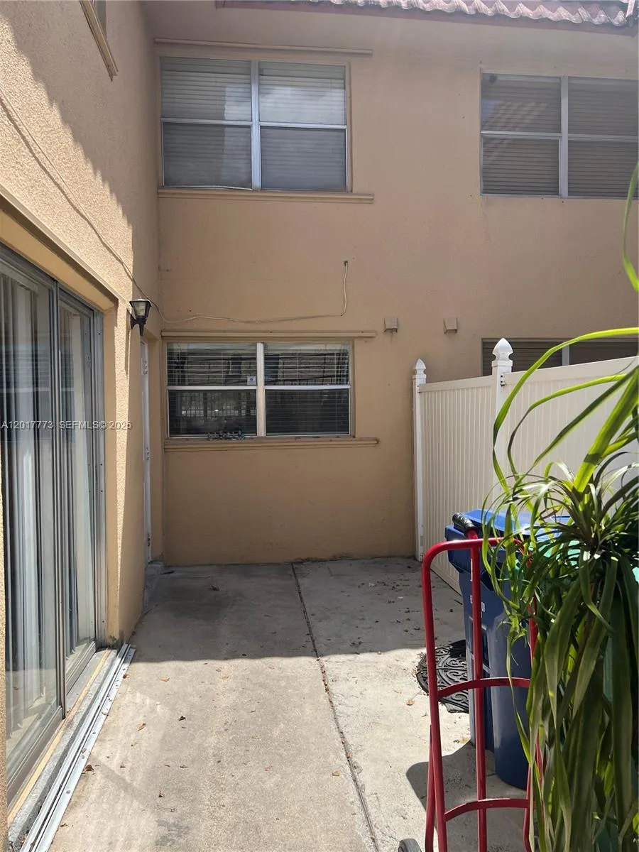 7106 NW 169th St # 7106, Hialeah FL 33015