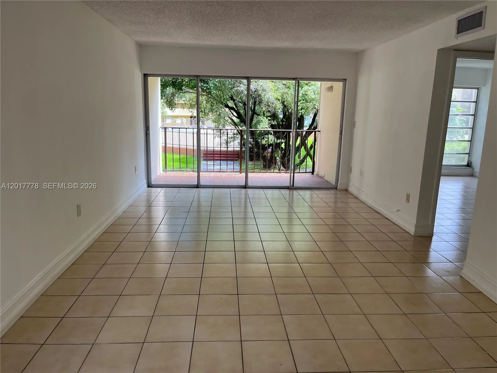 9190 Fontainebleau Blvd # 202, Miami FL 33172