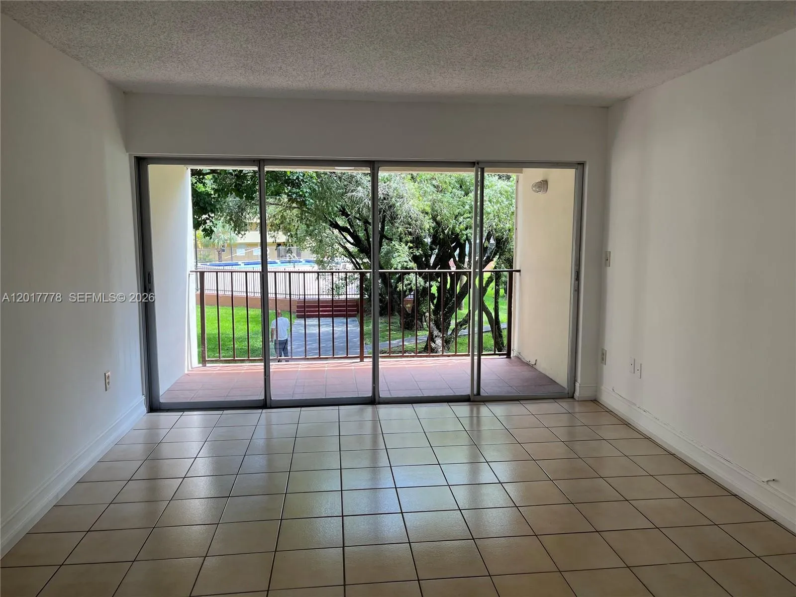 9190 Fontainebleau Blvd # 202, Miami FL 33172