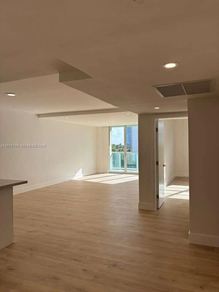 2 bedroom 2 bath for sale at 19390 Collins Ave # 520, Sunny Isles Beach FL 33160