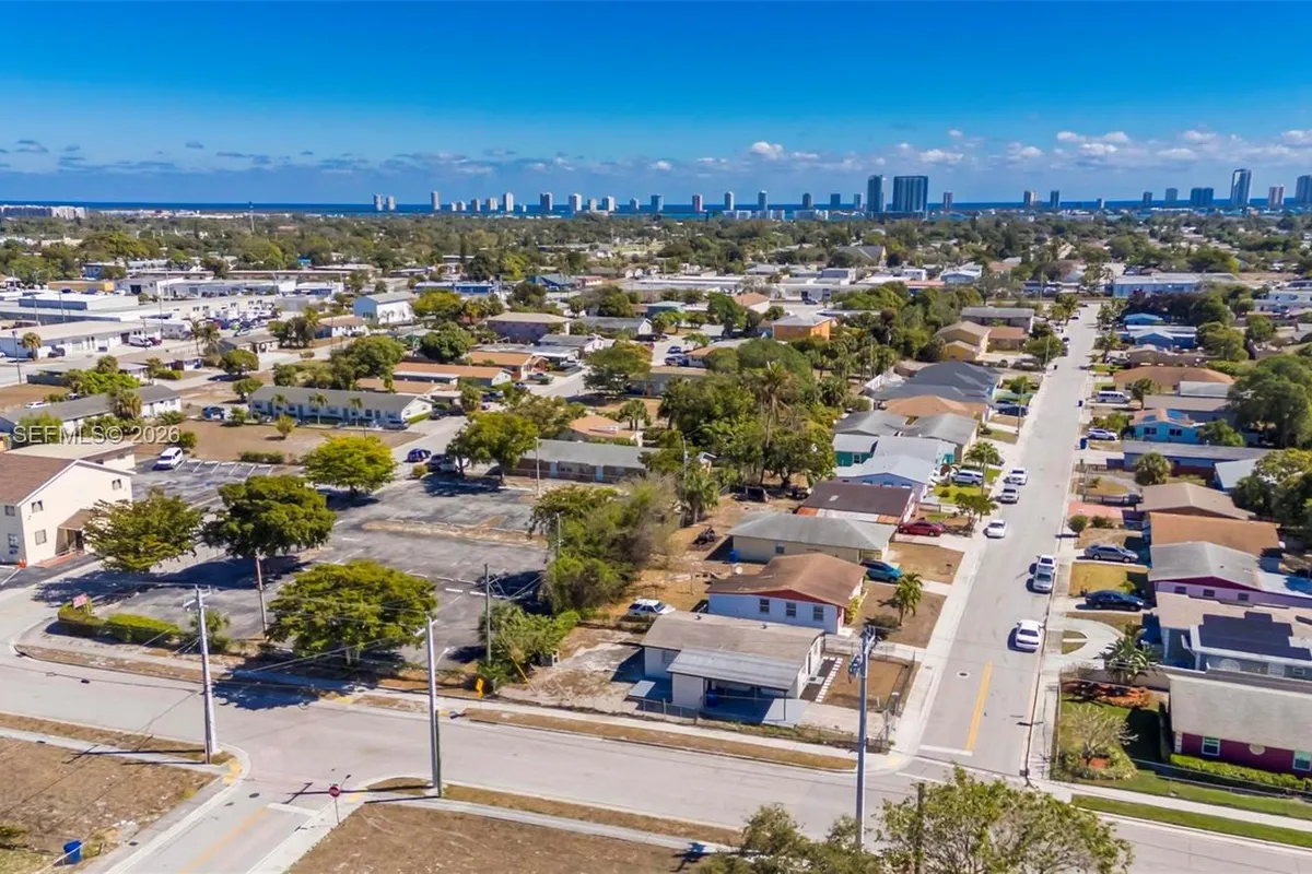 1296 W 36th St, Riviera Beach FL 33404