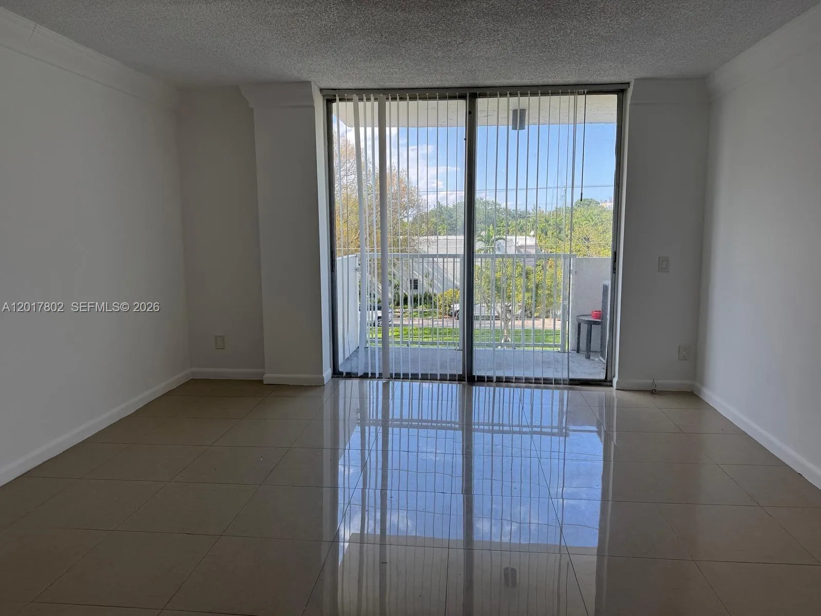 2020 NE 135th St # 303, North Miami FL 33181