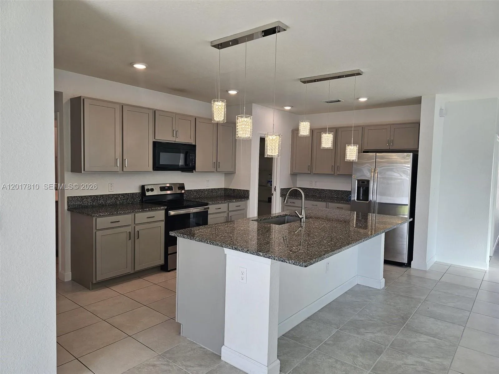 831 Bent Creek Dr, Fort Pierce FL 34947