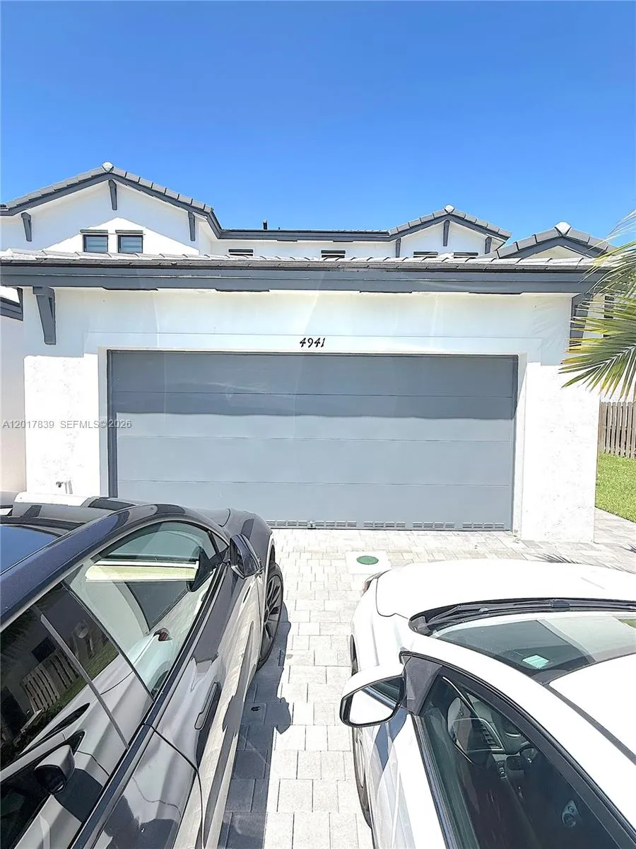 3 bedroom 2 bath for sale at 4941 Oakmont Dr # 5838, Dania Beach FL 33312